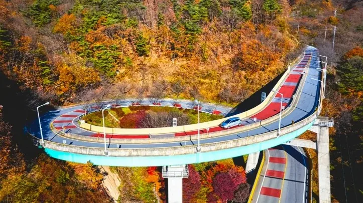 칠갑산 나선형 도로 모습 / 사진=게티이미지뱅크
