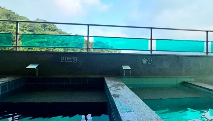 칠곡도개온천 노천탕 / 사진=칠곡도개온천