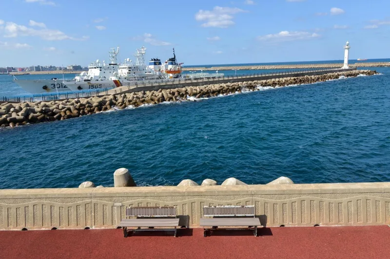 Breakwater road, Jeju Port (1)