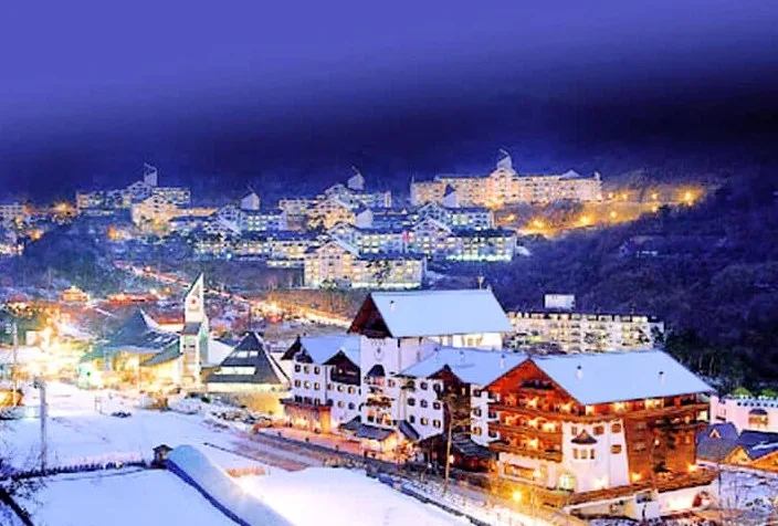 덕유산리조트 야경 / 사진=대원관광