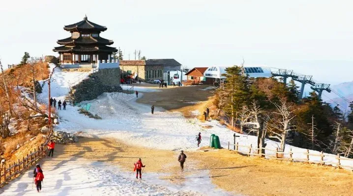덕유산 상제루 겨울 / 사진=한국관광공사 김지호