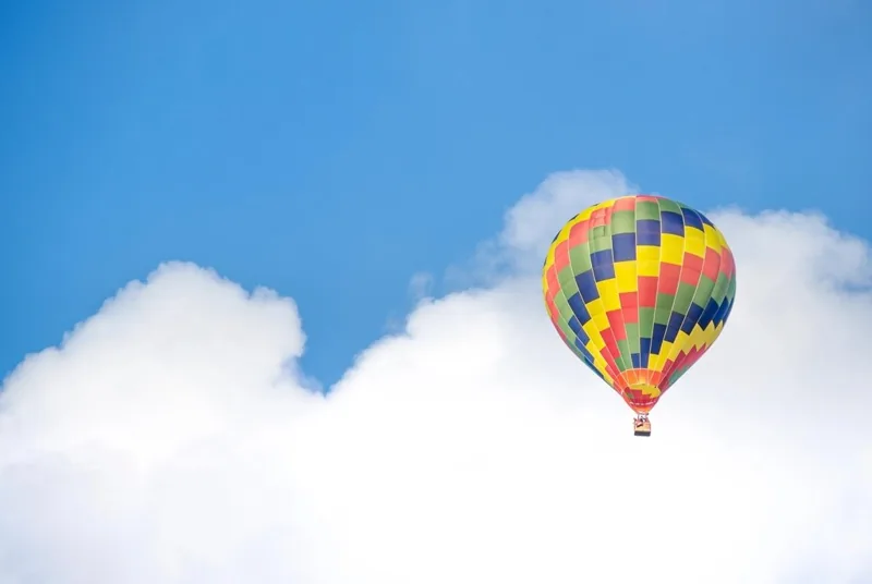 Free colorful hot air balloon