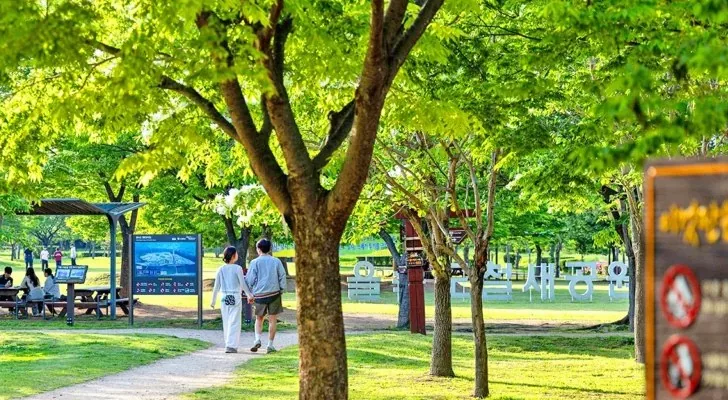 을숙도공원 산책 / 사진=ⓒ한국관광공사 장정수
