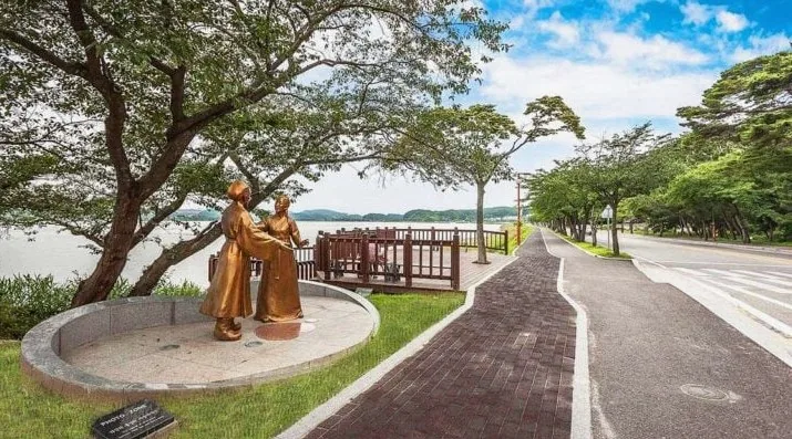 경포호 산책길 / 사진=비짓강릉