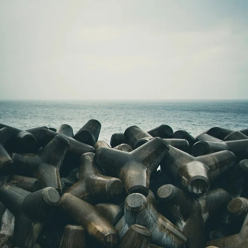 Free breakwater ocean