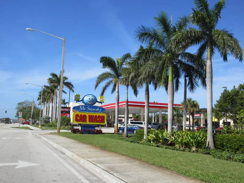 Mister Squeaky Car Wash, Pompano Beach Florida January 2018