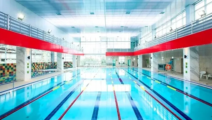거제도해수보양온천 온천수 수영장 / 사진=거제도해수보양온천