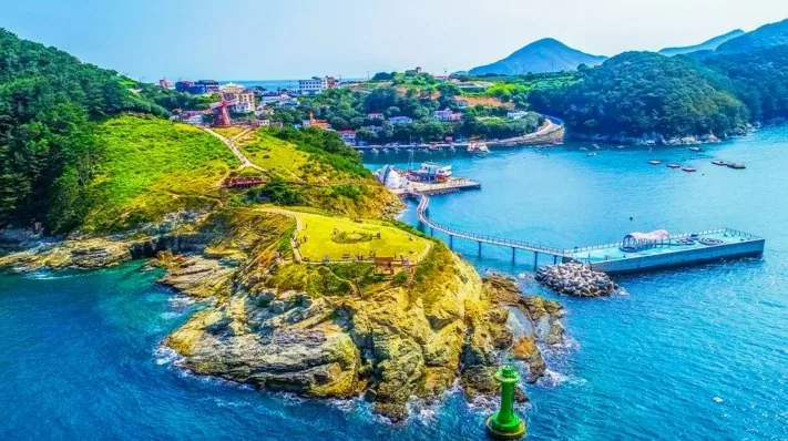 거제 바람의 언덕 전경 / 사진=ⓒ한국관광공사 라이브스튜디오