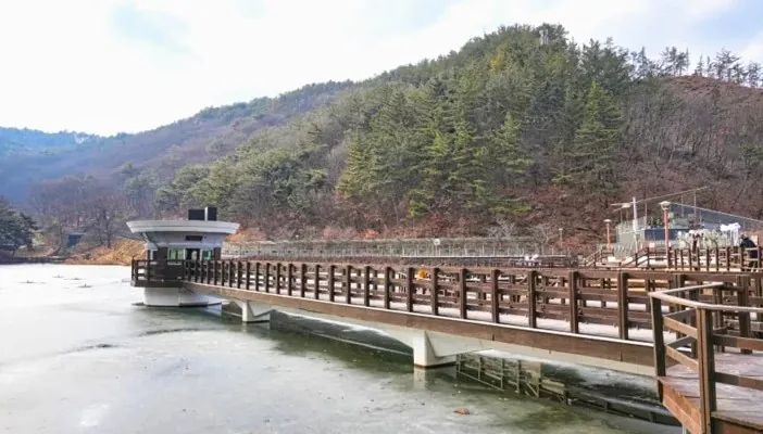 금학생태공원 산책로 겨울 풍경 / 사진=공주시 공식 블로그 임보름