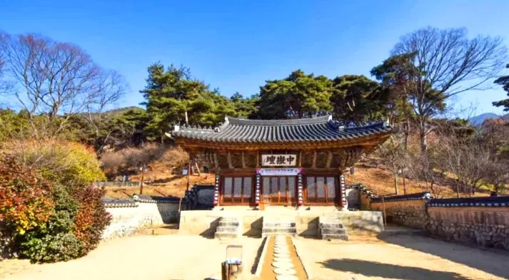 공주 신원사 중악단 / 사진=공주 공식 블로그 강정임