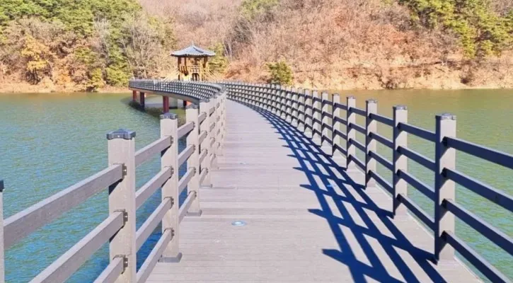 가얏교 나무데크 / 사진=고령군 공식 블로그 홍우석