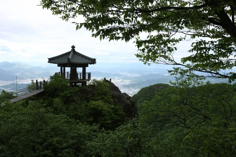 금오산 약사암