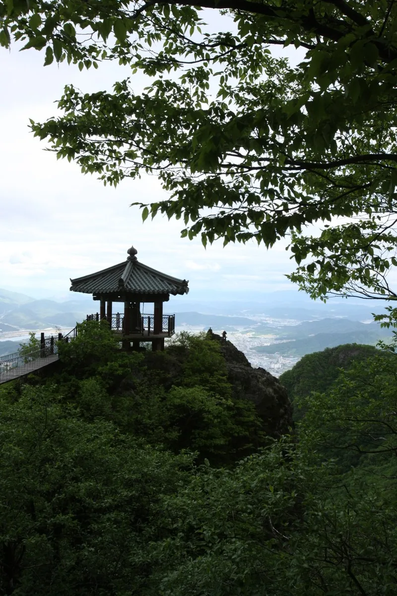 금오산 약사암
