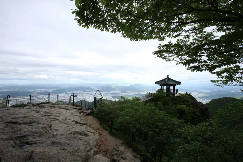 금오산 약사암