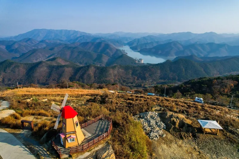 군위 화산마을 풍차전망대