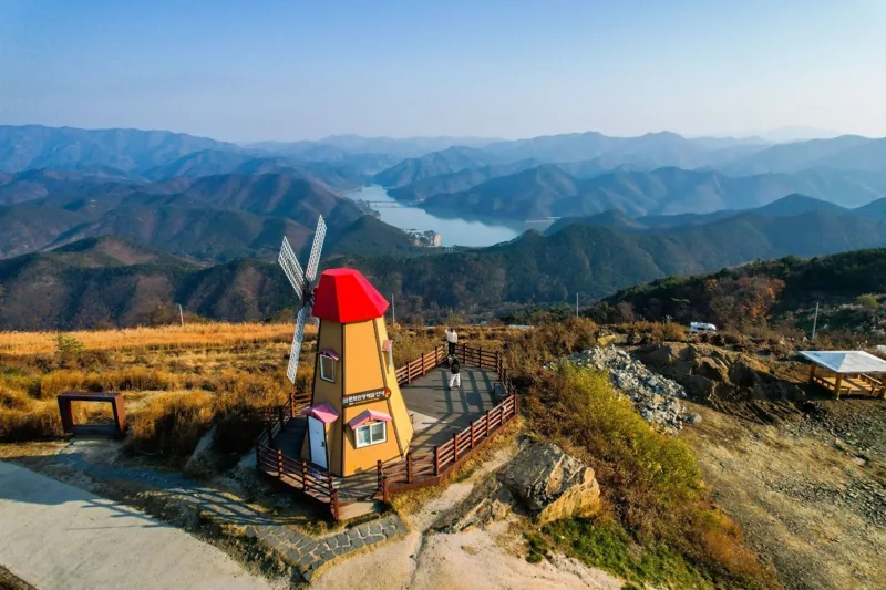군위 화산마을 풍차전망대