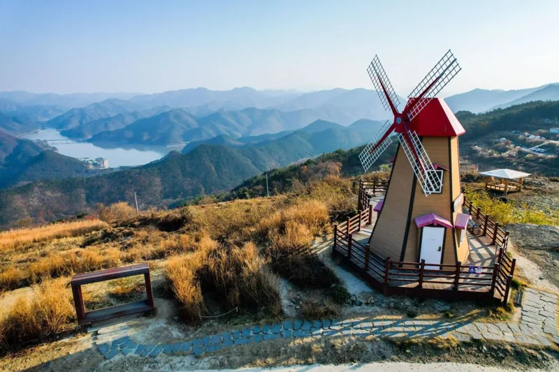 군위 화산마을 풍차전망대