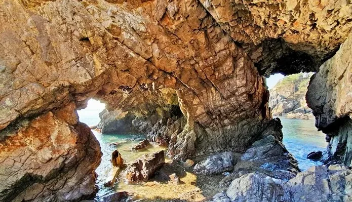 경주 전촌용굴 / 사진=경주문화관광