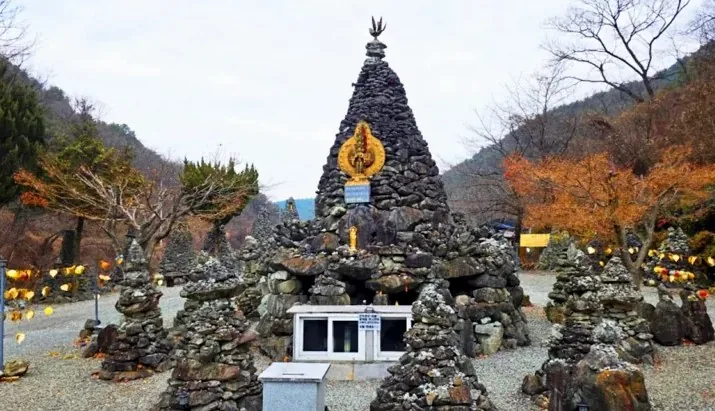 천수천안 관세음보살 돌탑 / 사진=경상북도 공식 블로그 전찬우