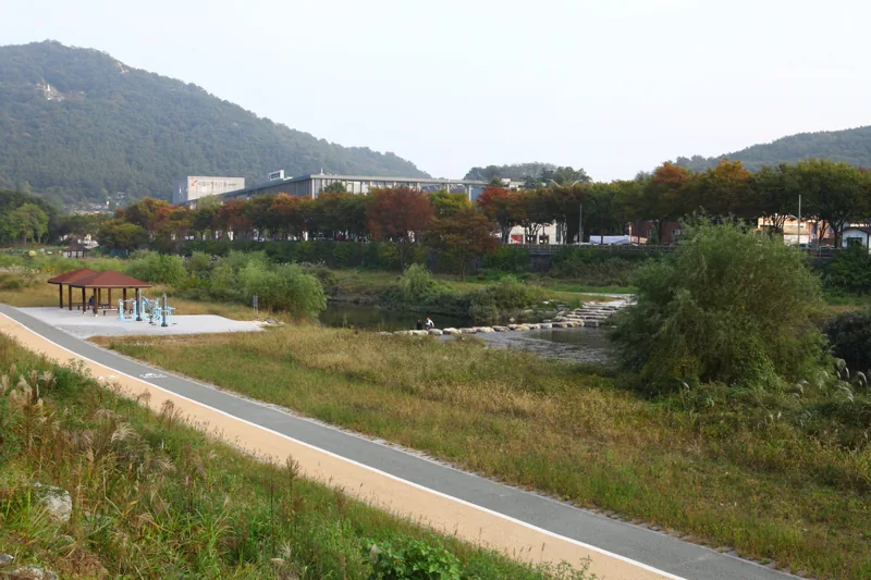 전주천 한벽당 부근