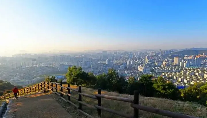 계양산 풍경 / 사진=인천투어