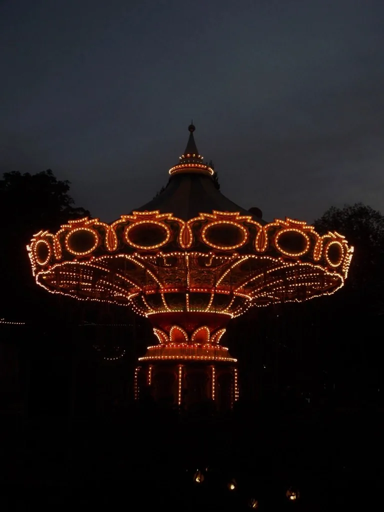 Carousel, theme park
