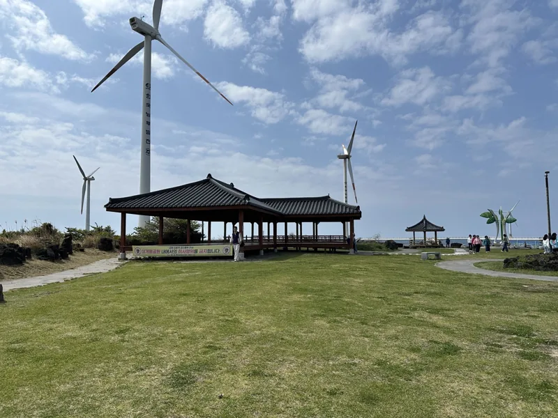 Sinchang Windmill Coastal Road 02