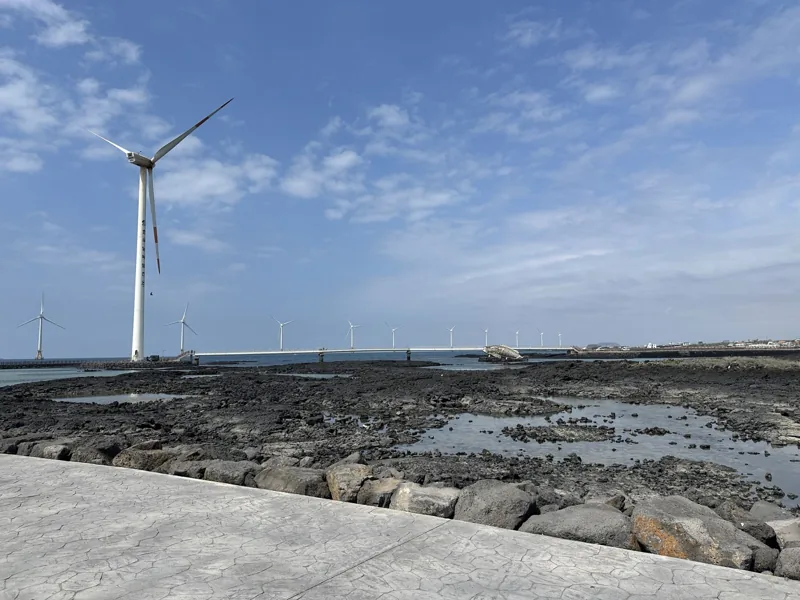 Sinchang Windmill Coastal Road 04