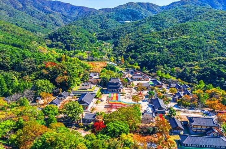 김제 금산사 전경 / 사진=한국관광공사 황성훈