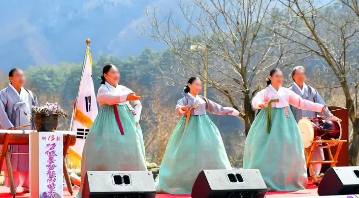 지난 정선동강할미꽃축제 공연 / 사진=정선군