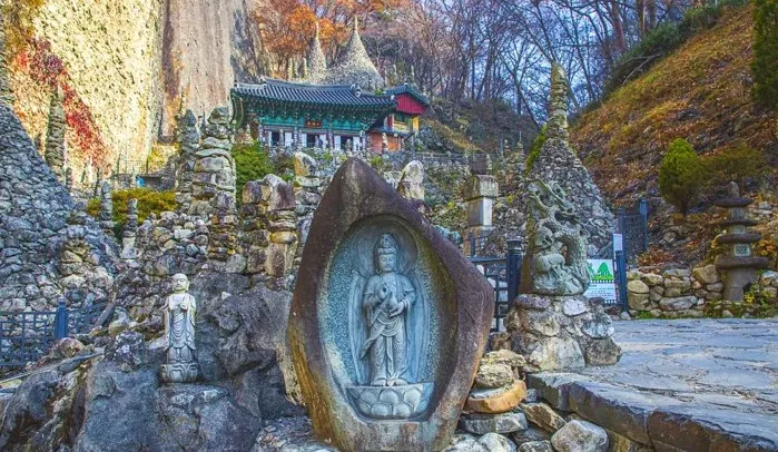 마이산 탑사 불상 / 사진=게티이미지뱅크