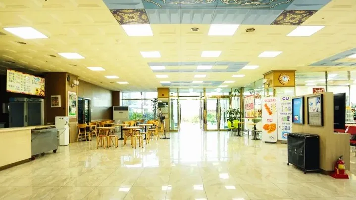마금산원탕보양온천 로비 / 사진=마금산원탕보양온천