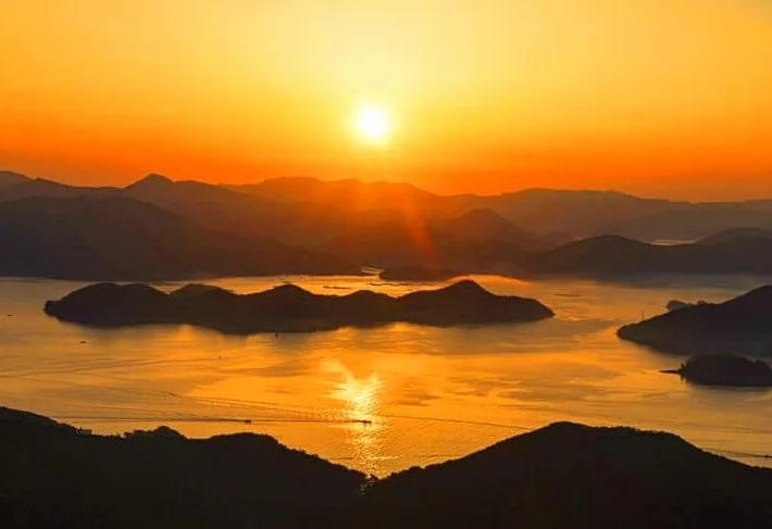 경상도 일출 명소 미륵산 / 사진=게티이미지뱅크