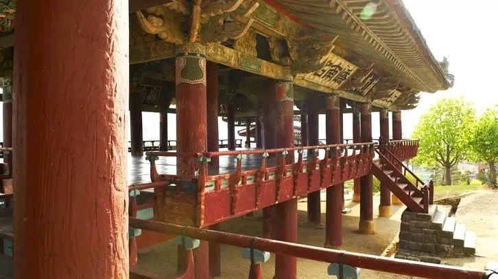밀양 영남루 내부 / 사진=게티이미지뱅크