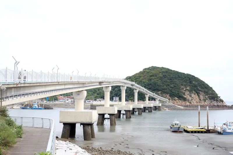 광명항