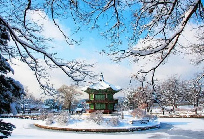 서울 경복궁 향원정 겨울 모습 / 사진=게티이미지뱅크