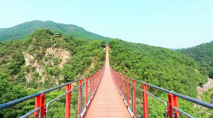 파주 감악산 출렁다리 모습 / 사진=게티이미지뱅크