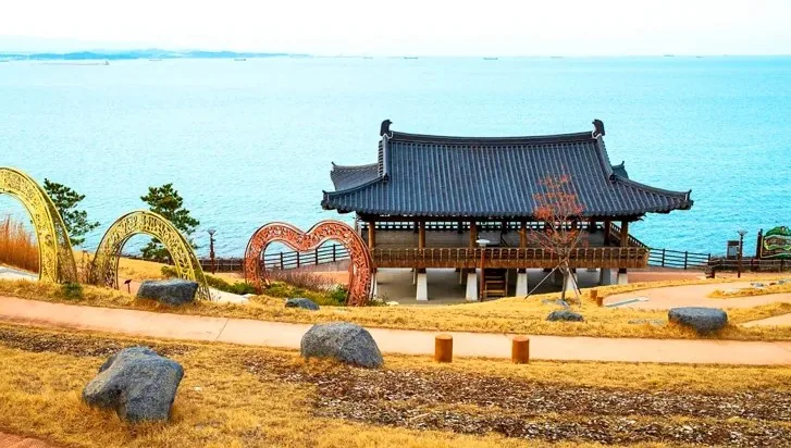 연오랑세오녀테마공원 일월대 / 사진=ⓒ한국관광공사 김지호