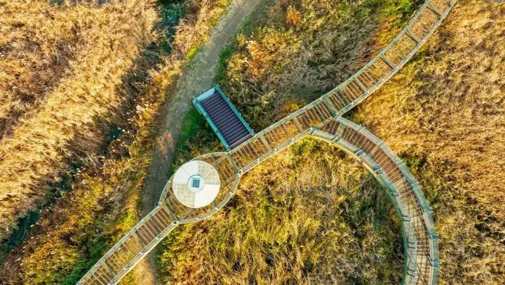 신성리갈대밭 데크로드 / 사진=ⓒ한국관광공사 김지호