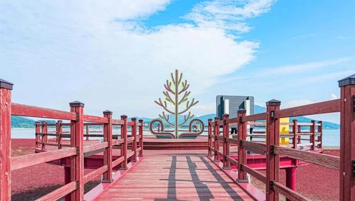 데크 산책로 / 사진=한국관광공사 김지연
