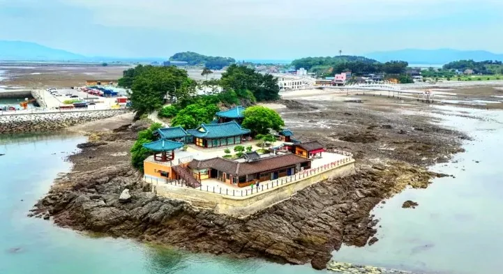 서산 간월암 / 사진=ⓒ한국관광공사 김석태