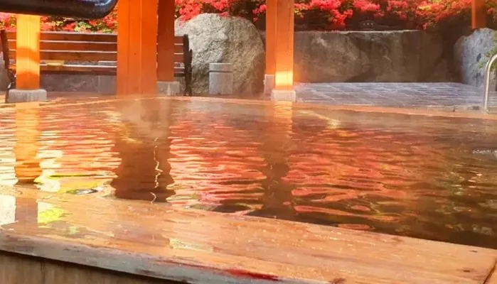 척산온천휴양촌 노천탕 / 사진=척산온천휴양촌