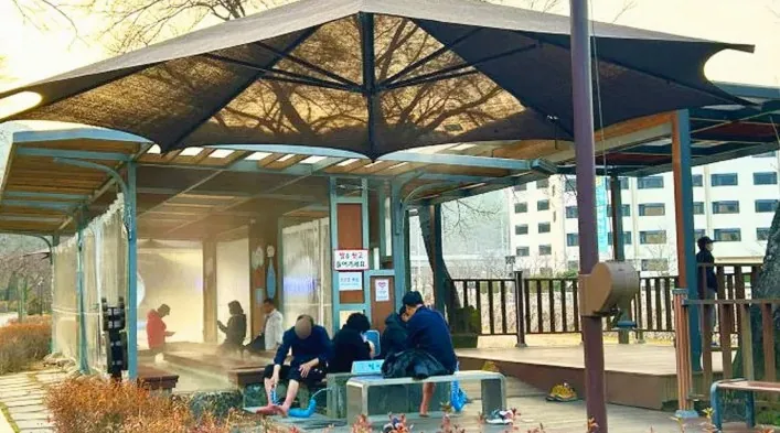 수안보온천 족욕체험장 / 사진=충주시