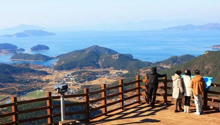 미륵산 전망대 / 사진=ⓒ한국관광공사 김지호