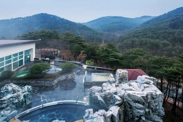 덕구온천 노천탕 / 사진=공식홈페이지