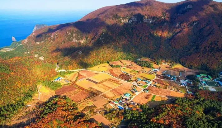 울릉도 가을 전경 / 사진=ⓒ한국관광공사 앙지뉴 필름