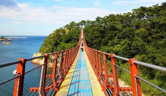 대왕암공원 출렁다리 / 사진=게티이미지뱅크