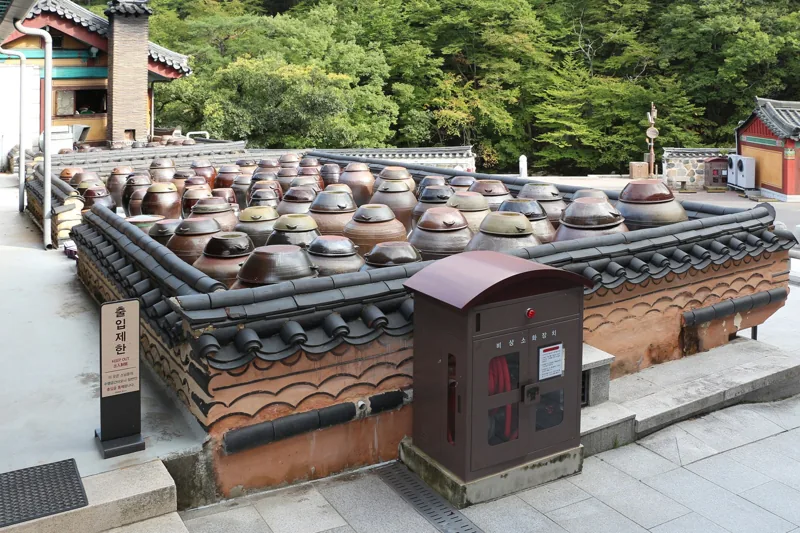 Jangdokdae at Tongdosa Temple