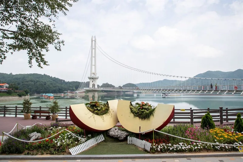 예당호 출렁다리
