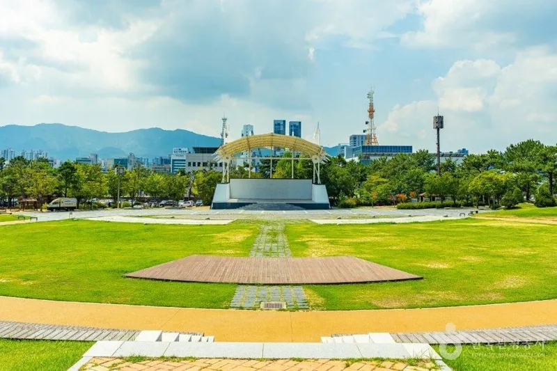 용지공원(용지문화공원)